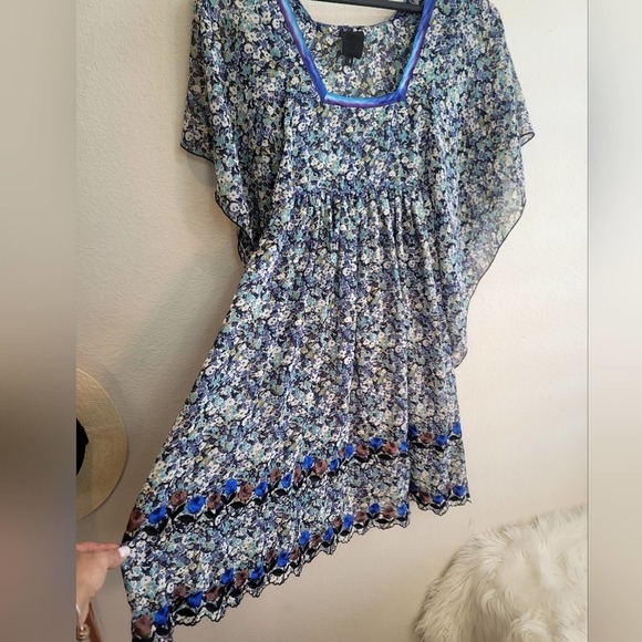 ANNA SUI FLORAL BUTTERFLIES SLEEVELESS EMBROIDERED DETAIL SQUARE NECKLIN… - Picture 4 of 16